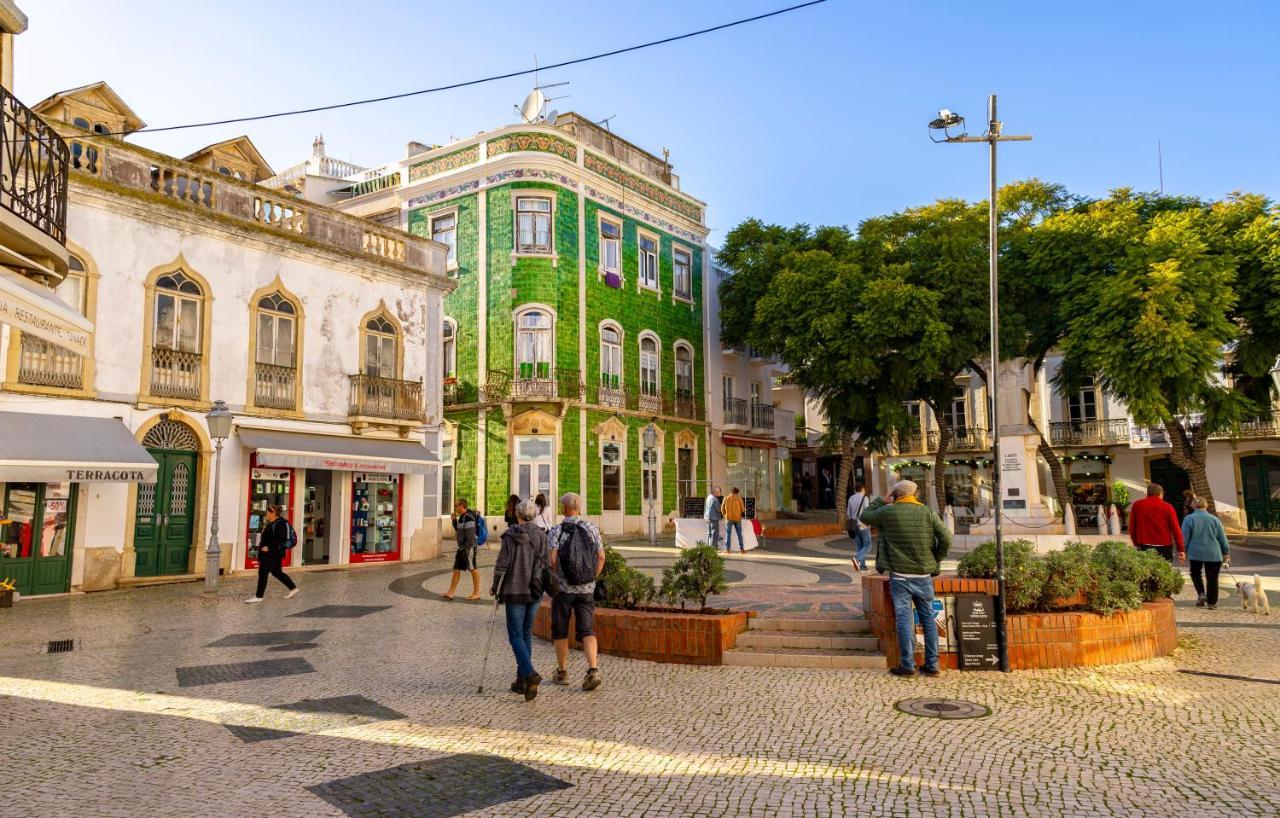 ホテル Lalitana Townhouse ラゴス エクステリア 写真